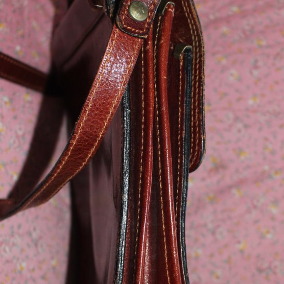 Vintage Italy Leather Cross Body and/or Messenger Bag or Satchel Made In Italy - Picture 8 of 13